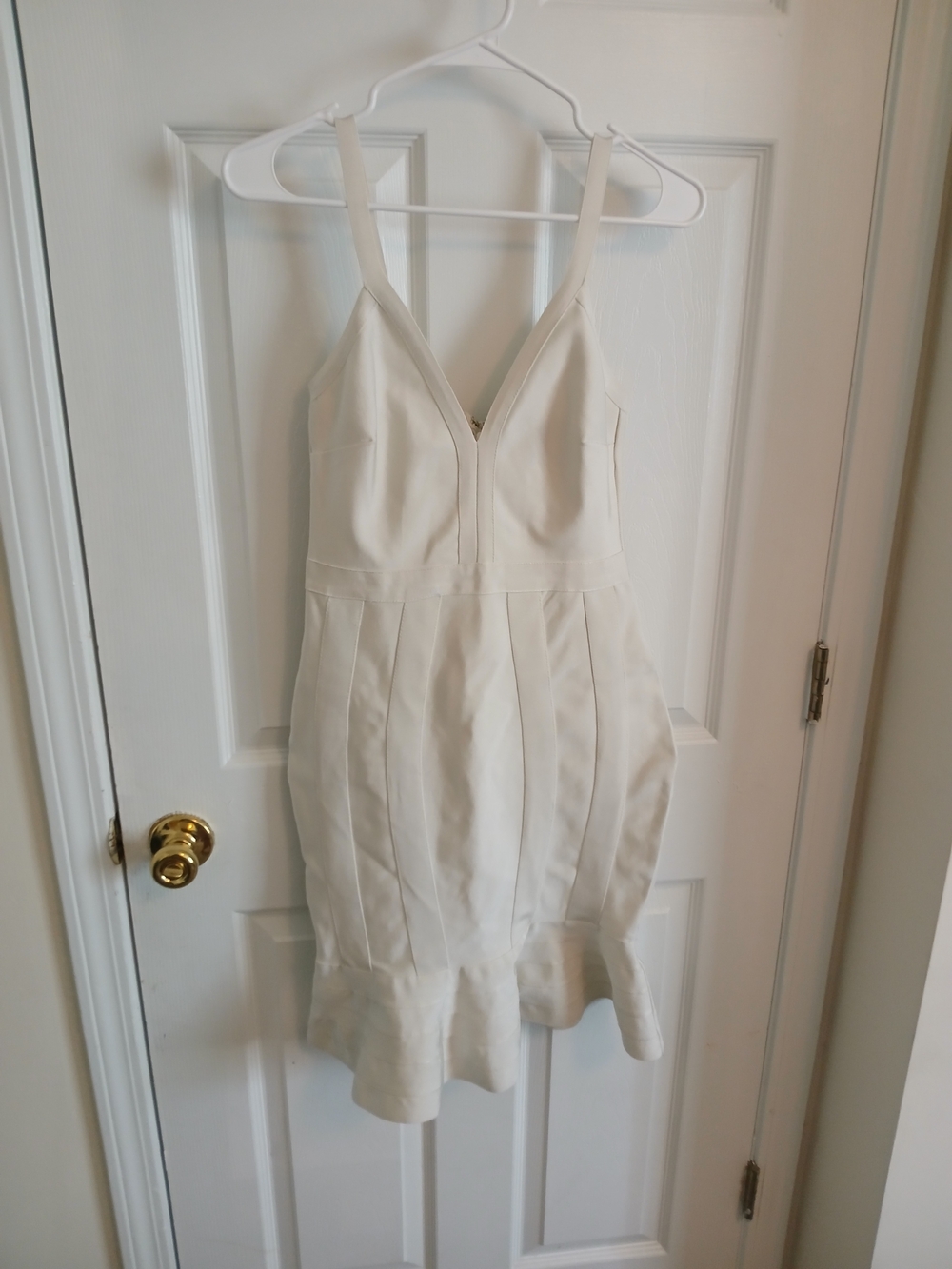 Elegant Cream V-Neck Sleeveless Dress
